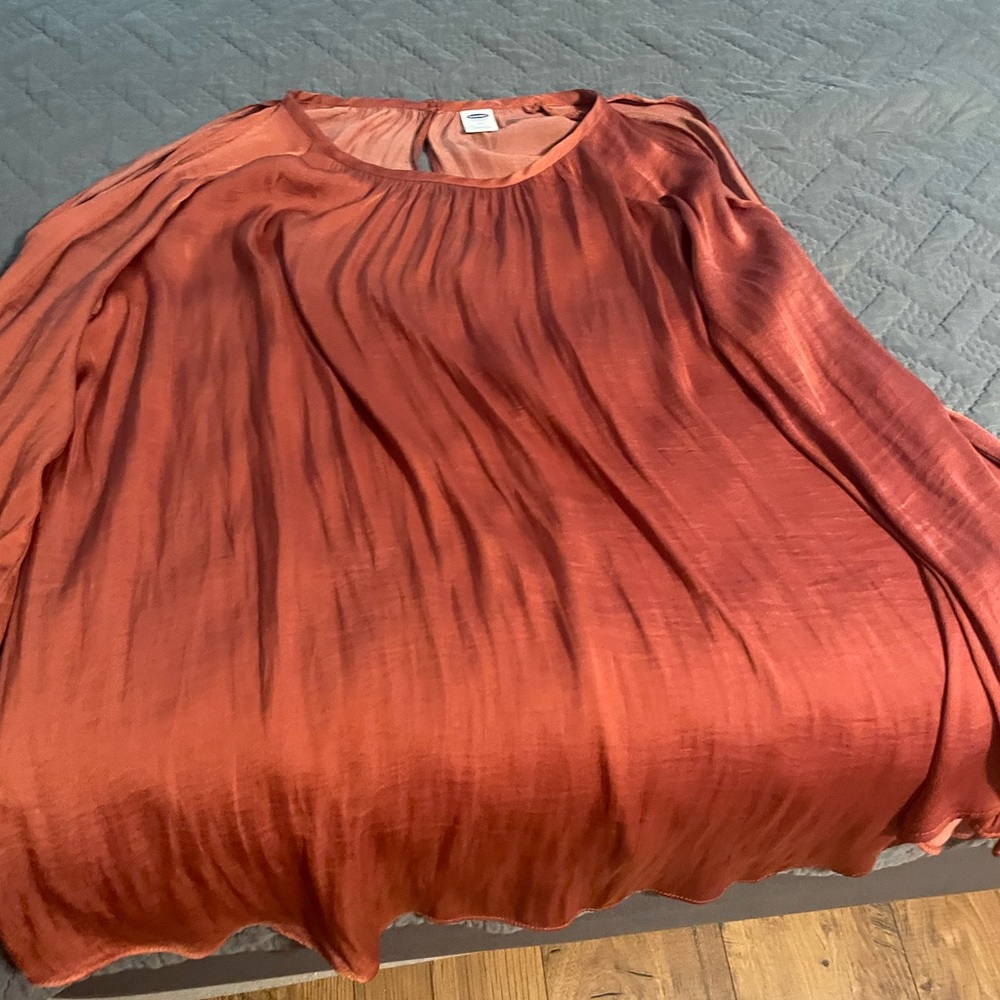 Shoulder blouse